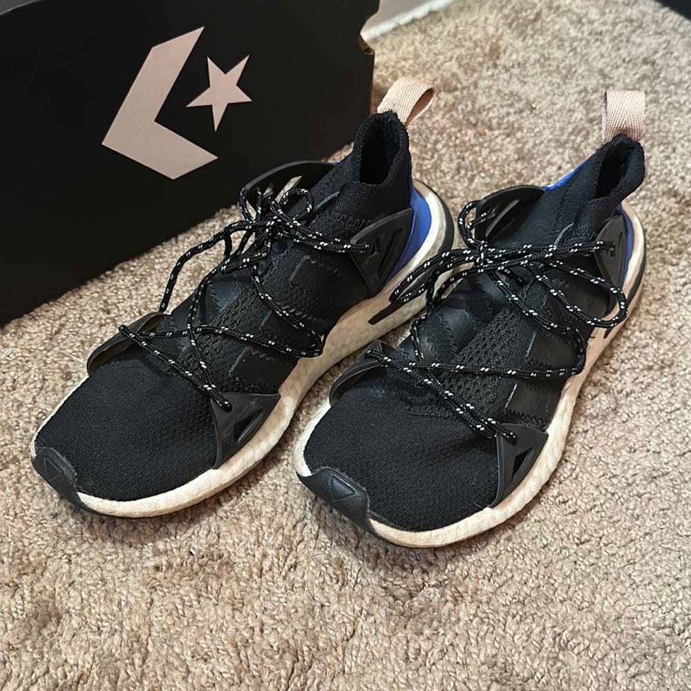 Used Adidas Arkyn shoes